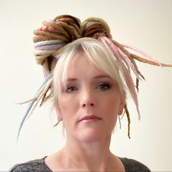 Meet your Posher, Jefra - Picture 3 of 3